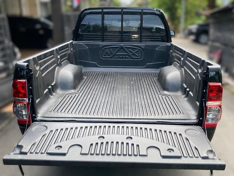 Mobil Bekas Toyota Hilux 2.0 SC 4x2 M/T 2014