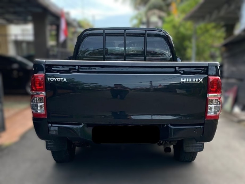 Mobil Bekas Toyota Hilux 2.0 SC 4x2 M/T 2014